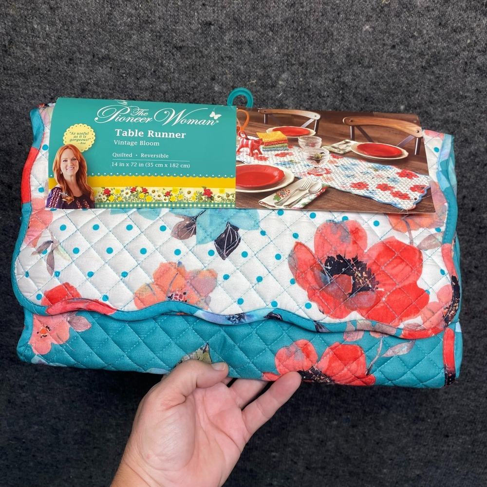 NEW Pioneer Woman Vintage Bloom Reversible Quilted Table Runner 14x72
